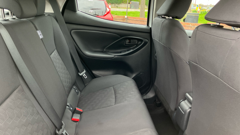 Toyota Yaris 1.5 Hybrid Icon 5dr CVT Hybrid Hatchback